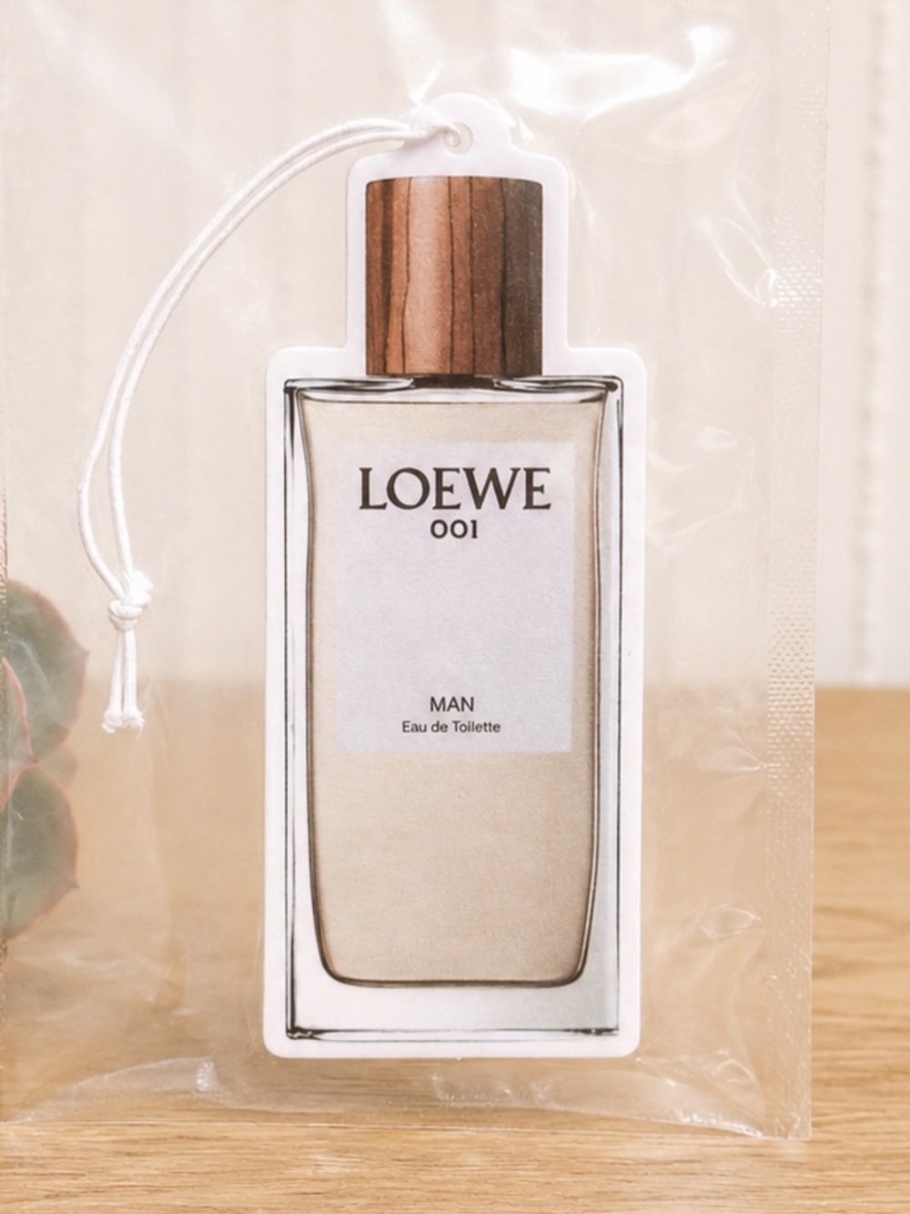 LOEWE 001 Man Hanging Air Freshener Home Car Fragrance New Sealed